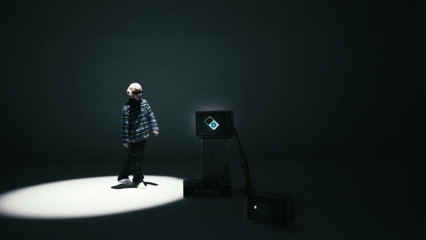 SkiOnDaRoad黄云龙《MP3 ft.罗言》 footage 14