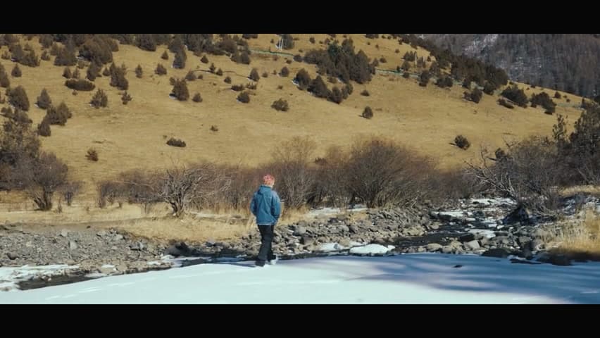 罗言《孤独满月球》 footage 15